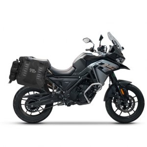 Sada bočních adventure brašen SHAD TERRA TR40, včetně montážní sady SHAD VOGE 650 DS/DSX