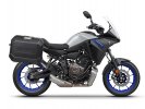 Kompletní sada bočních černých hliníkových kufrů SHAD TERRA BLACK 47L/47L , včetně montážní sady SHAD YAMAHA MT-07 Tracer / Tracer 700