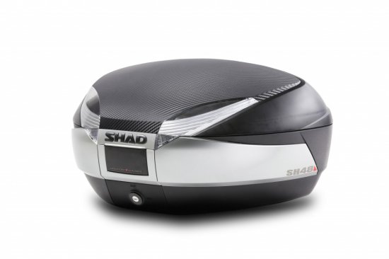 Vrchní kufr na motorku s barevným krytem SHAD SH48 karbon se zámkem PREMIUM SMART pro VOGE DSX 650 (2021-2024)
